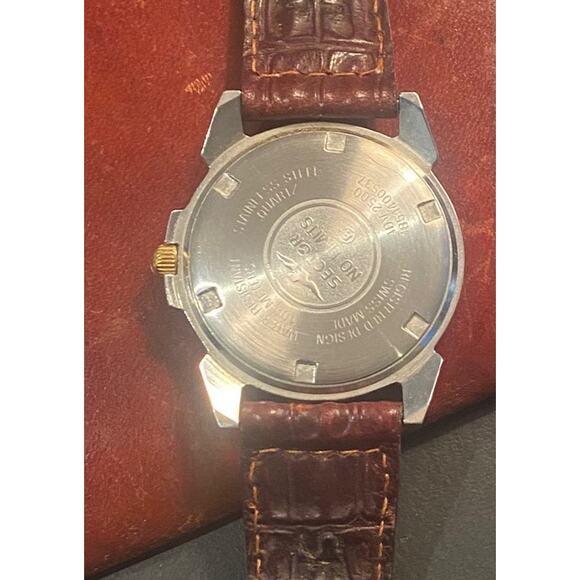 VTG Unisex Sensor ADV2500 Swiss Watch, WR 100M main image 3